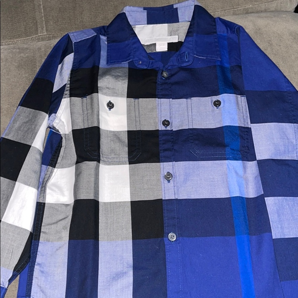 Burberry shirt like new